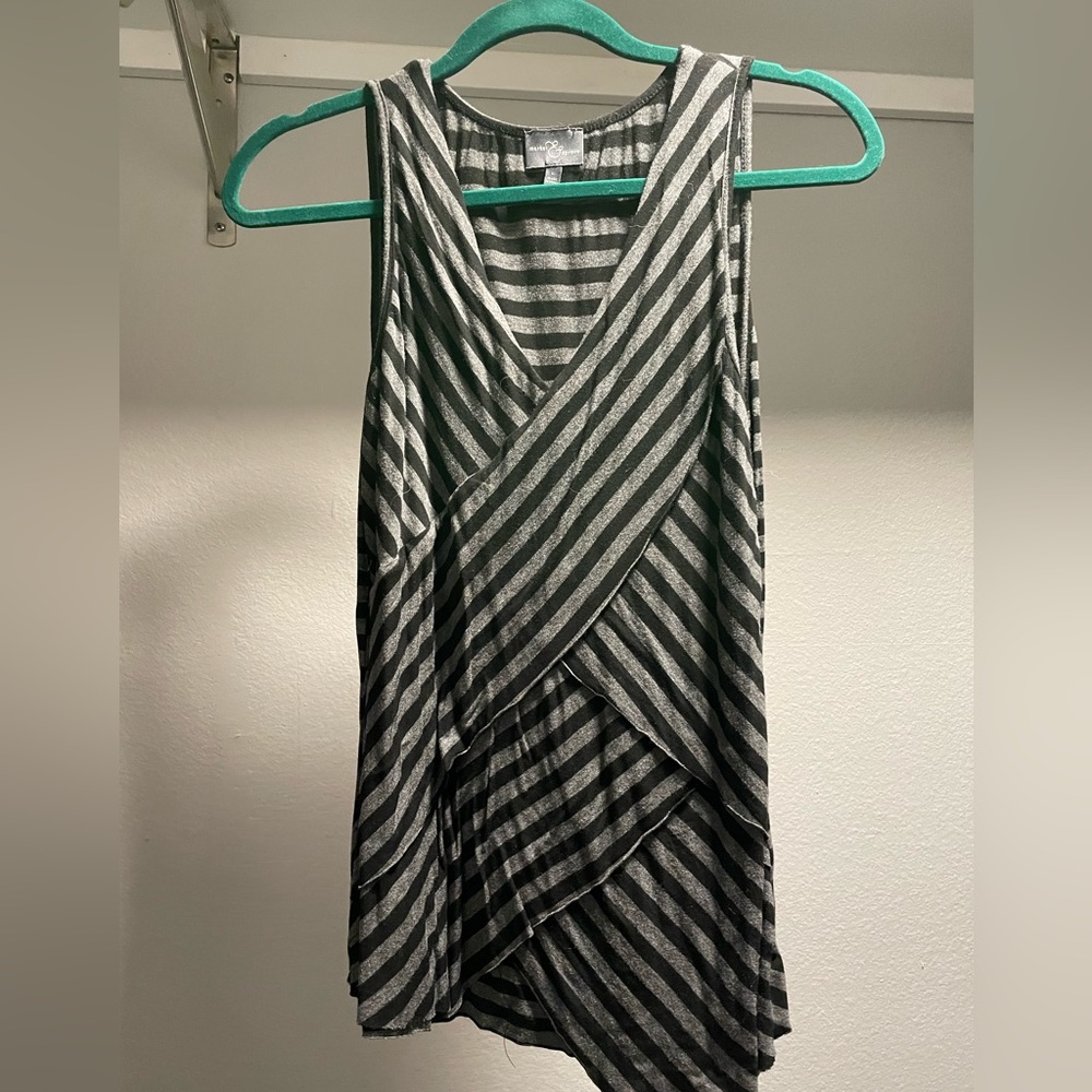 Women’s black & grey strikes tank